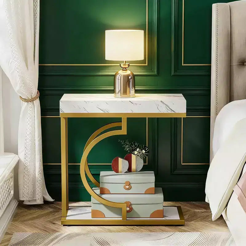 Table d'appoint étroite en C avec plateau imitation marbre et cadre en métal – 60 cm H x 60 cm L x 30 cm P