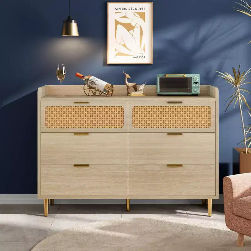 Commode 6 tiroirs style Mid-Century avec panneaux en rotin et quincaillerie dorée – 120 cm L x 40 cm l x 85 cm H