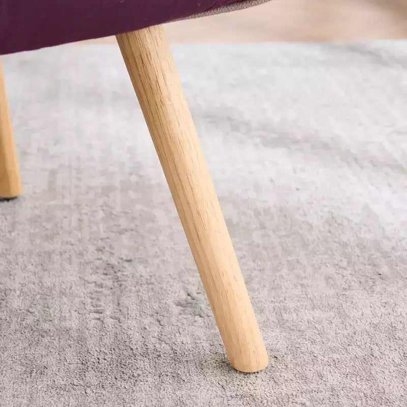 Fauteuil d'appoint à oreilles en patchwork avec pieds en bois d'hévéa – 89 cm H x 65 cm L x 80 cm P