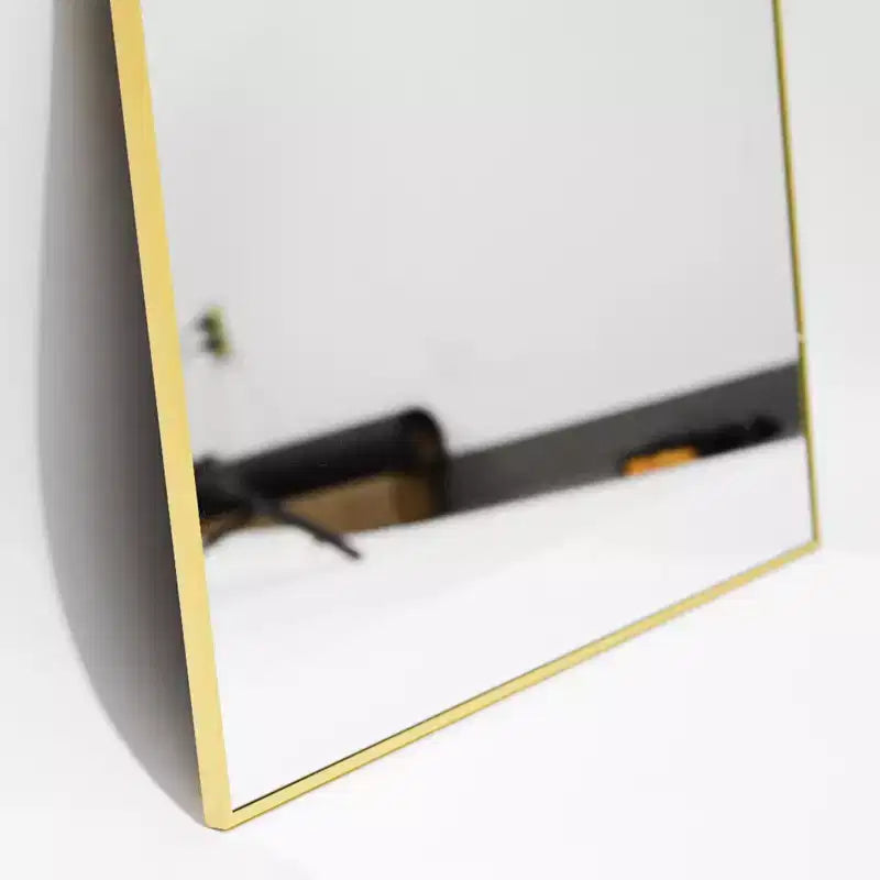 Miroir sur pied pleine longueur, cadre en alliage d'aluminium – 147 cm H x 46 cm L, autoportant